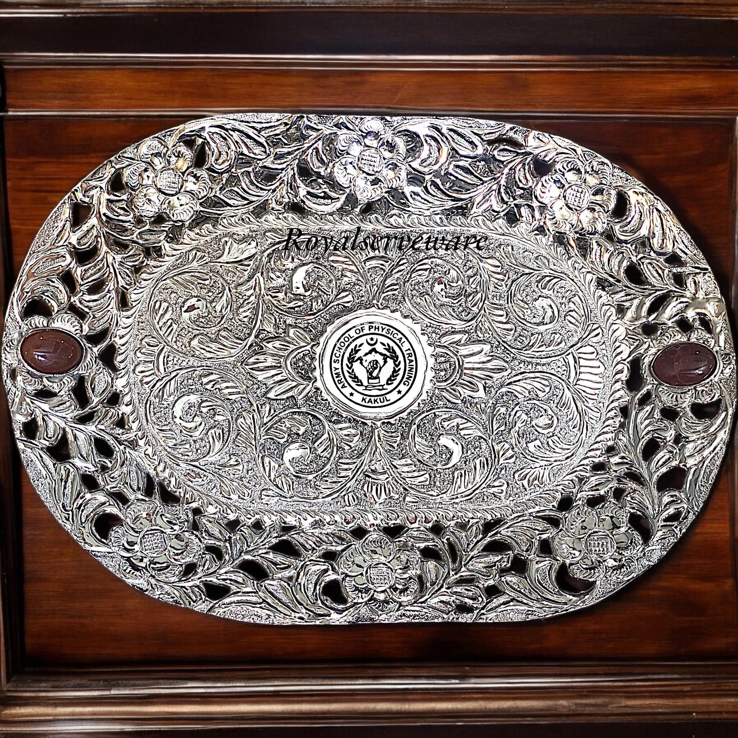 Cutwork tray with aqeeq stone
