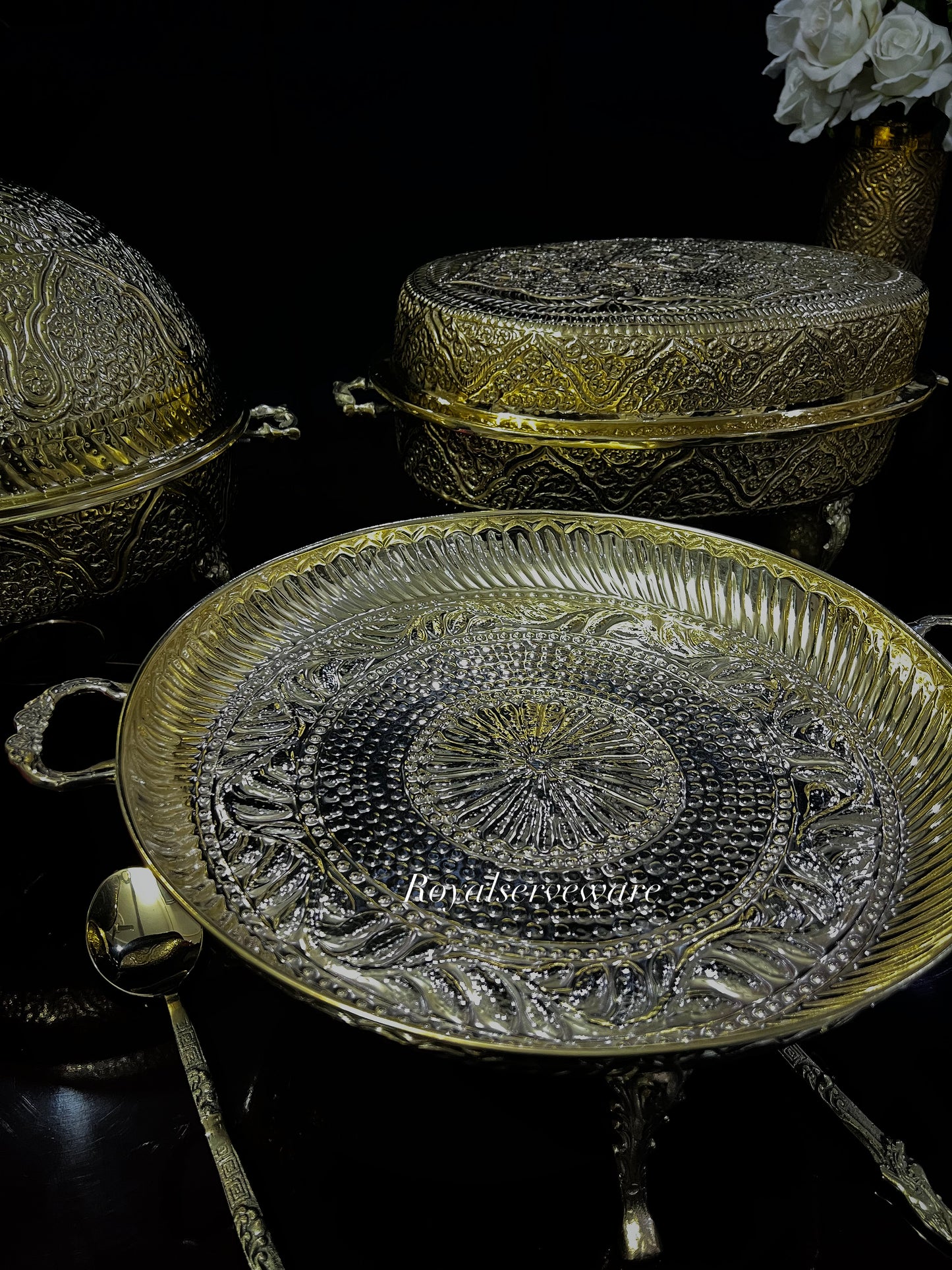 Flora brass thaal