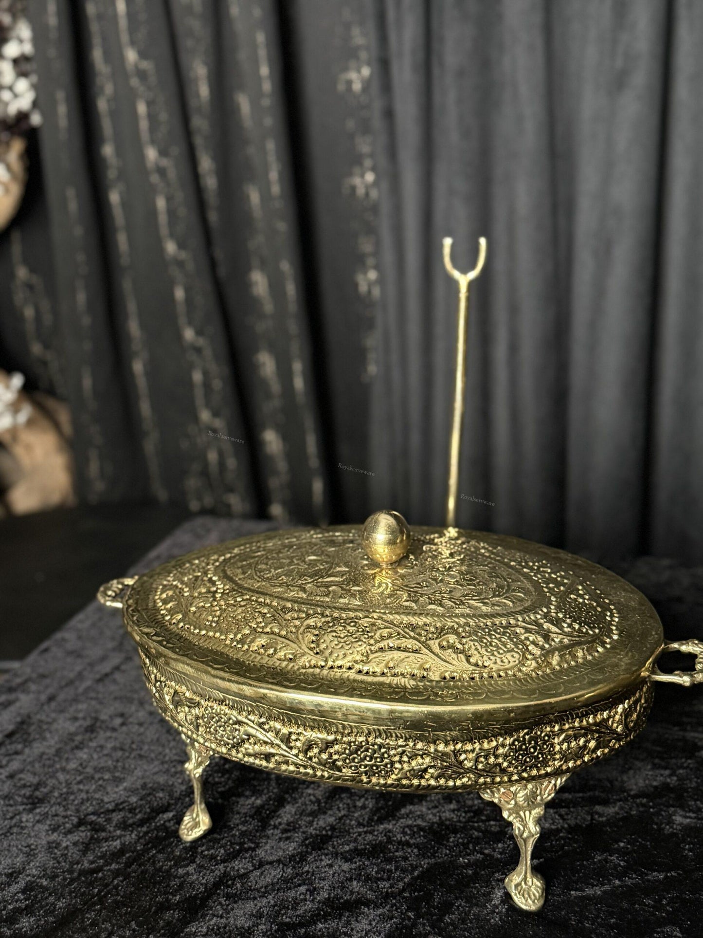 Oval cutwork small