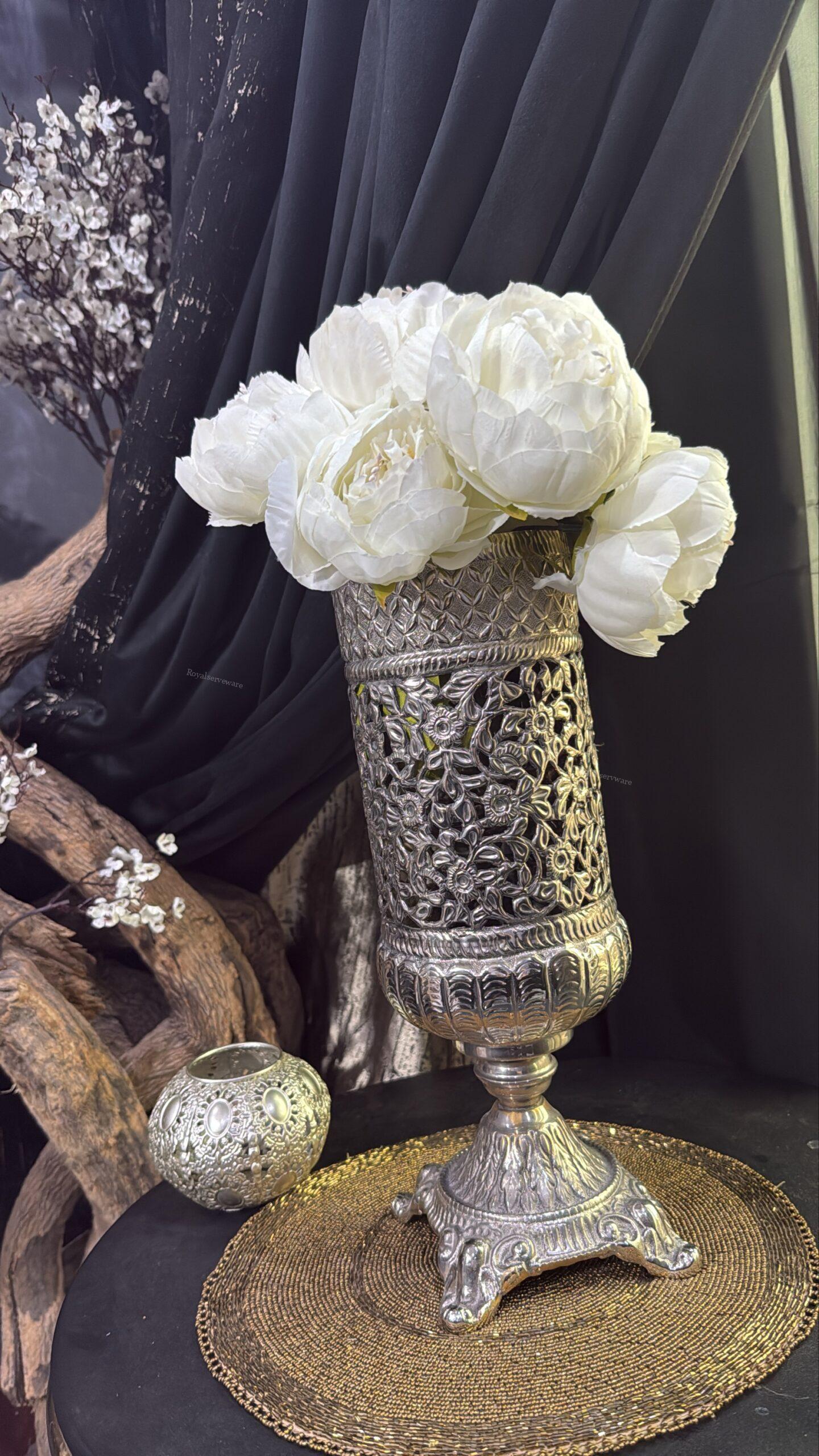 c9dd0a2b-4bdb-4d94-9c4c-82ab87b5f6df Moroccan vase - Image 1