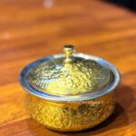 Mini brass handi with brass tray - Image 2